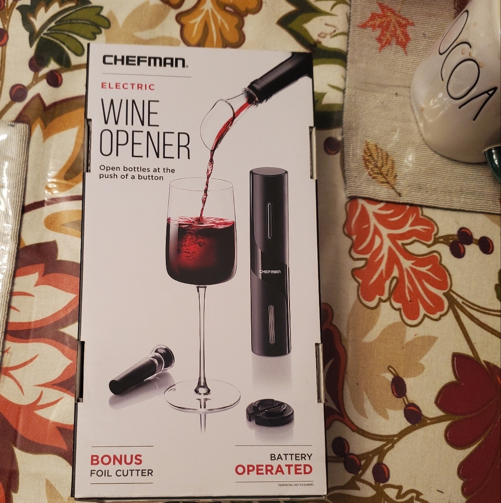 Chefman Electric Wine Opener Set